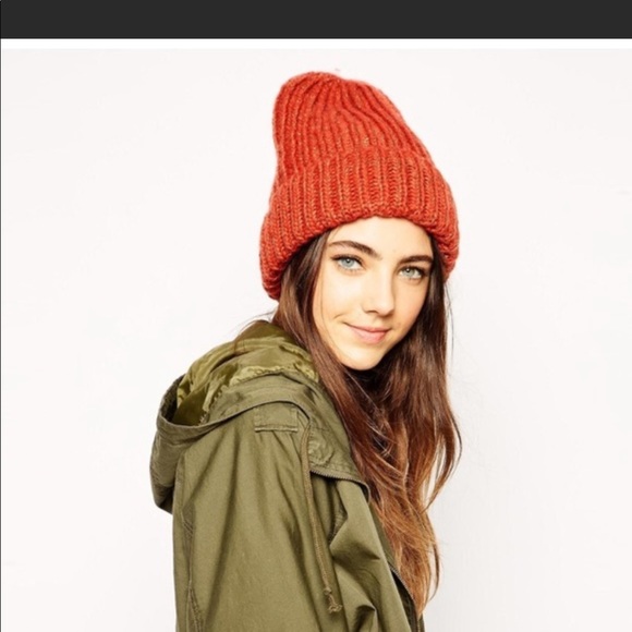 Beanie - Picture 2 of 5